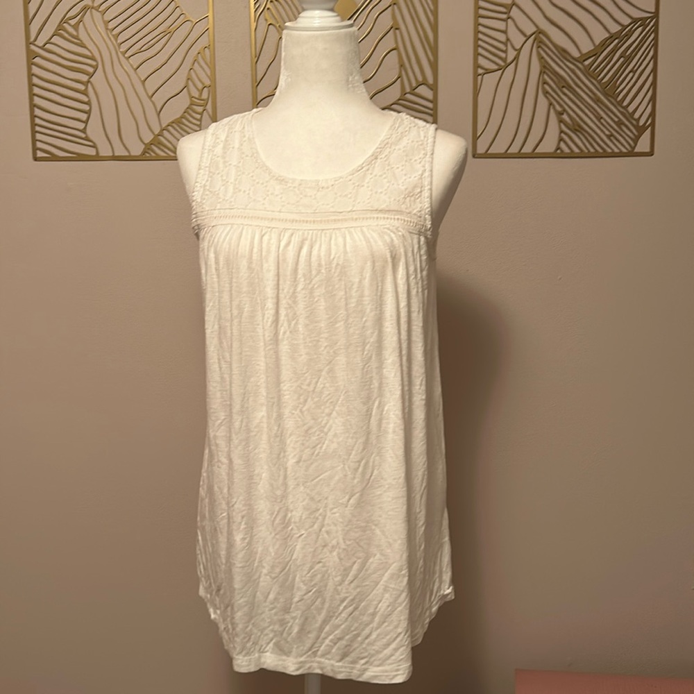 Women’s loose fitting tank